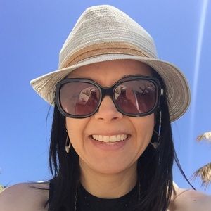 Meet your Posher, Rita